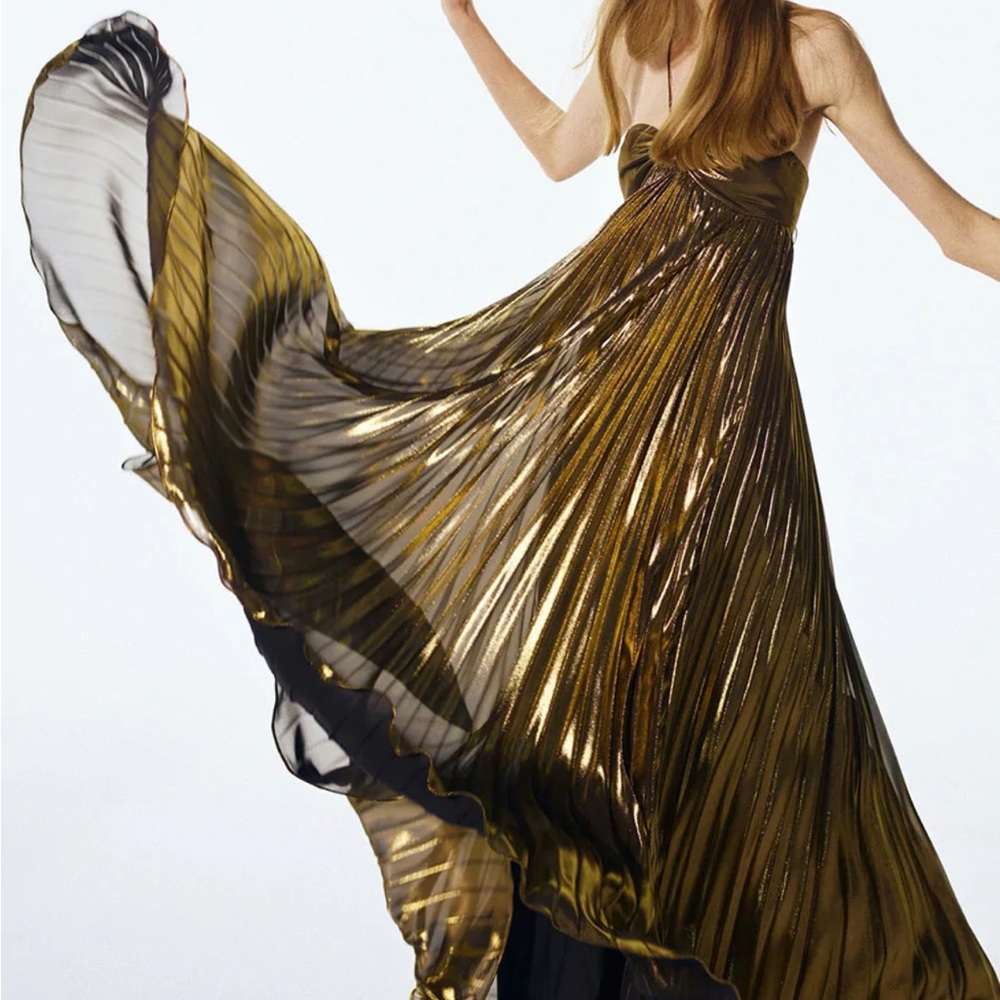 Elegant Gold Maxi Dress